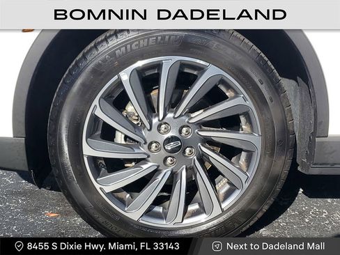 Used 2023 Lincoln Corsair Reserve image 9