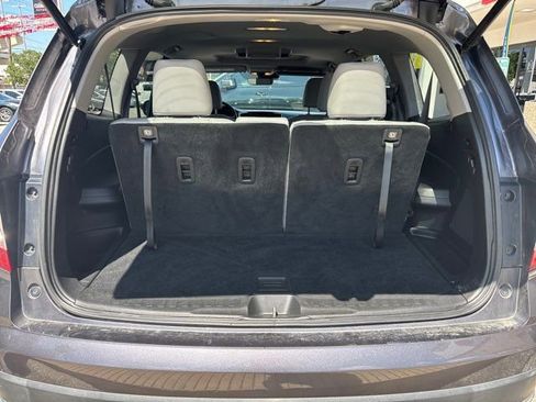 Used 2021 Honda Pilot Touring image 11