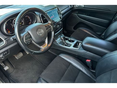 Used 2021 Jeep Grand Cherokee Laredo X image 10