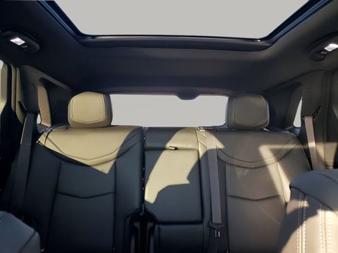 Certified 2025 Cadillac XT5 Sportv w/ Technology Package image 43