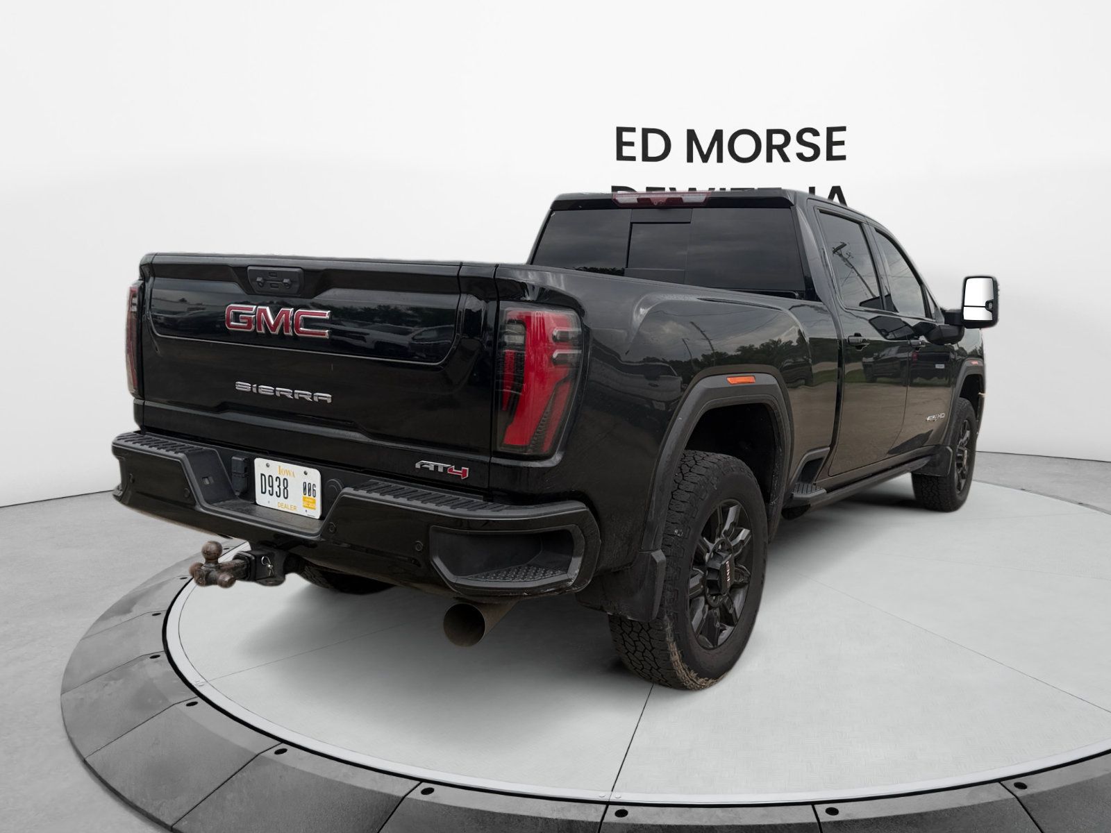 Used 2024 GMC Sierra 2500 AT4 w/ AT4 Premium Plus Package AWD/4WD image 5