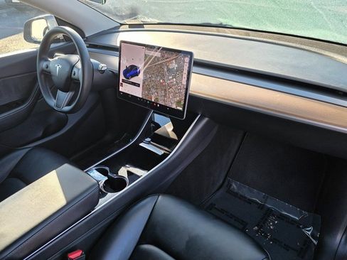 Used 2021 Tesla Model Y Long Range image 7