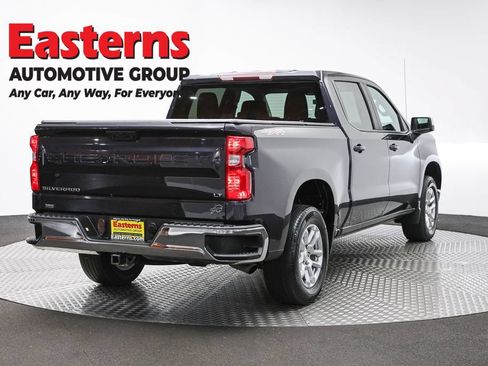 Used 2023 Chevrolet Silverado 1500 LT AWD/4WD image 5