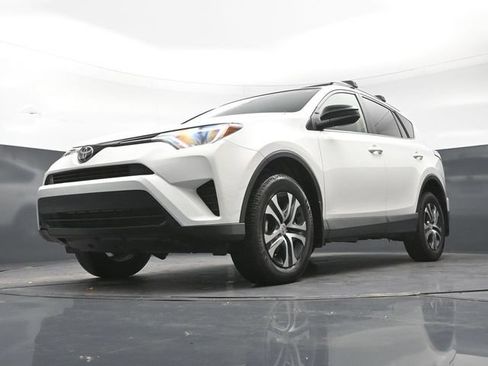 Used 2017 Toyota RAV4 LE FWD image 24