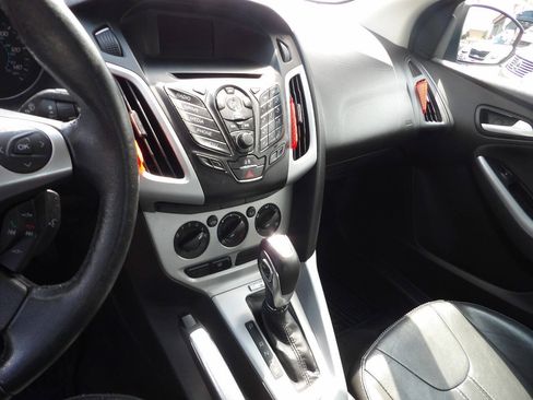 Used 2013 Ford Focus SE FWD image 7