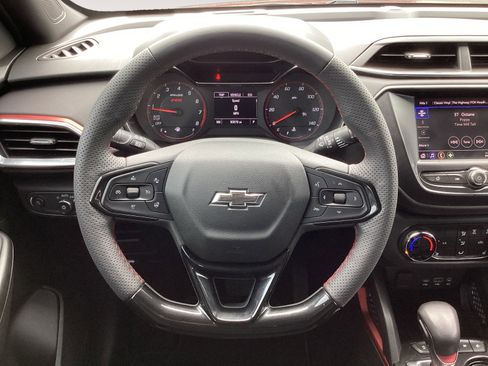 Used 2022 Chevrolet TrailBlazer RS FWD image 15