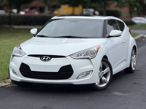 Used 2014 Hyundai Veloster w/ Style Package 02 FWD image 1