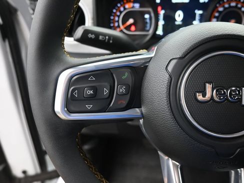 Used 2024 Jeep Wrangler Unlimited Sahara w/ Technology Group AWD/4WD image 17