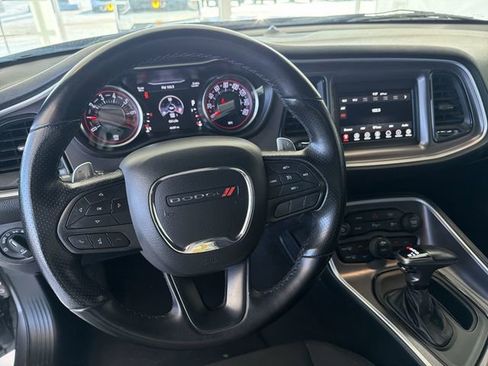 Used 2022 Dodge Challenger GT RWD image 17