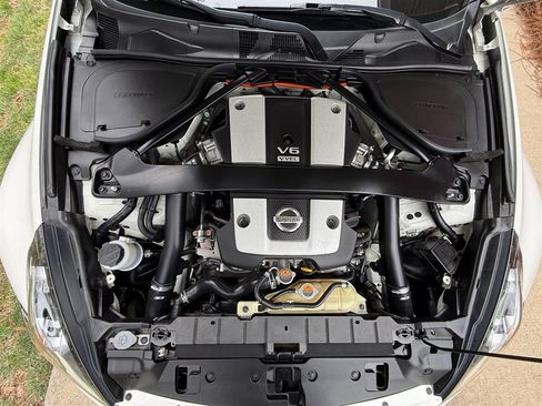 Used 2020 Nissan 370Z Coupe image 62