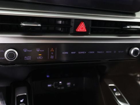 Used 2024 Kia Sorento S FWD image 52