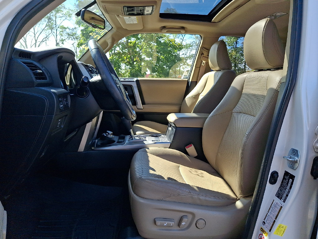 Used 2014 Toyota 4Runner Limited AWD/4WD image 16