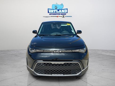 Used 2025 Kia Soul LX w/ LX Technology Package FWD image 8