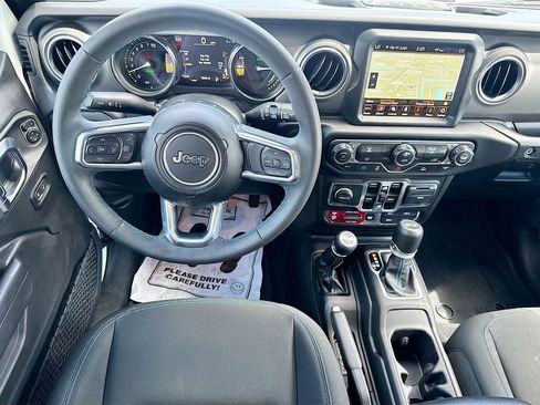 Used 2023 Jeep Wrangler Unlimited Rubicon 4xe w/ Cold Weather Group AWD/4WD image 20