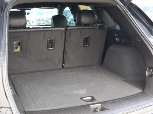 Used 2022 Cadillac XT5 Luxury image 25