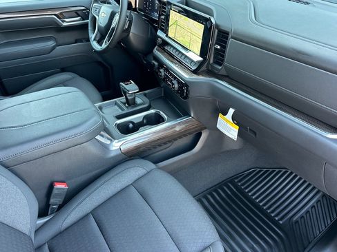 New 2026 Chevrolet Silverado 1500 LT w/ Convenience Package II AWD/4WD image 15
