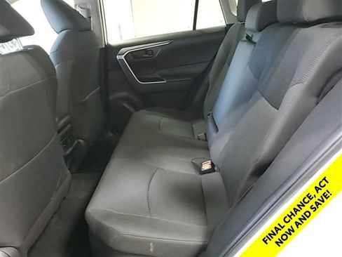 Used 2024 Toyota RAV4 LE AWD/4WD image 16