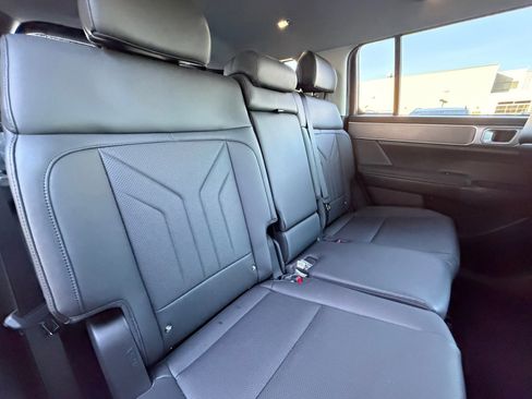 Certified 2025 Hyundai Santa Fe SEL image 19