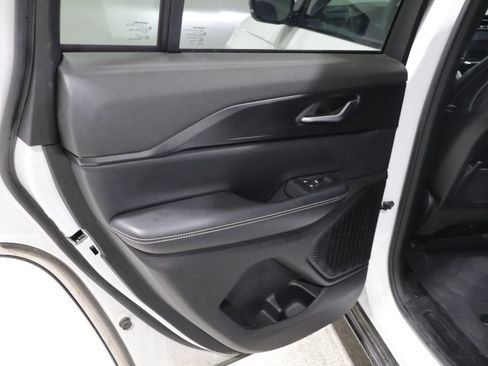 Certified 2023 Jeep Grand Cherokee Altitude AWD/4WD image 19