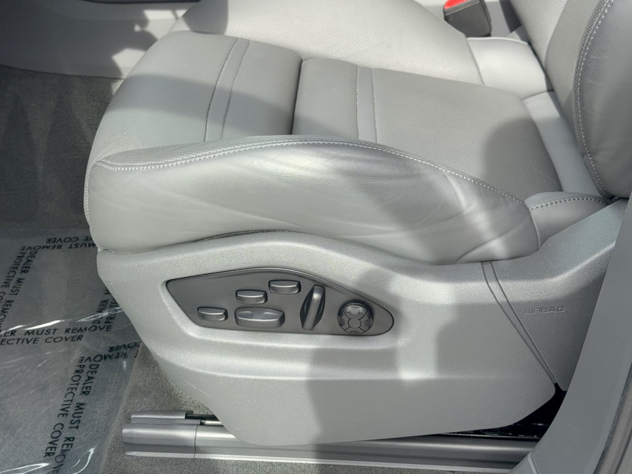 Certified 2022 Porsche Cayenne Turbo AWD/4WD image 16