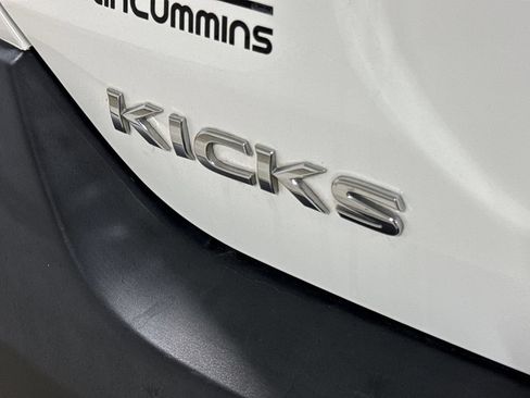 Used 2018 Nissan Kicks S FWD image 25