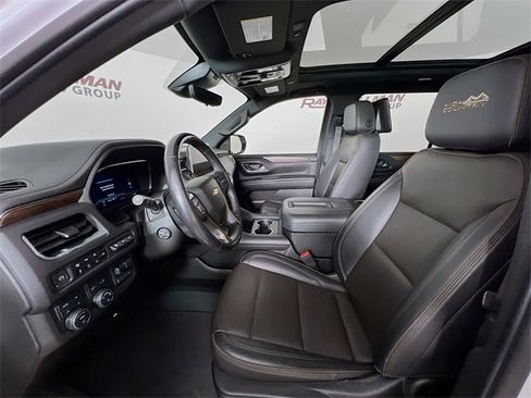 Used 2023 Chevrolet Suburban High Country w/ Advanced Technology Package image 10