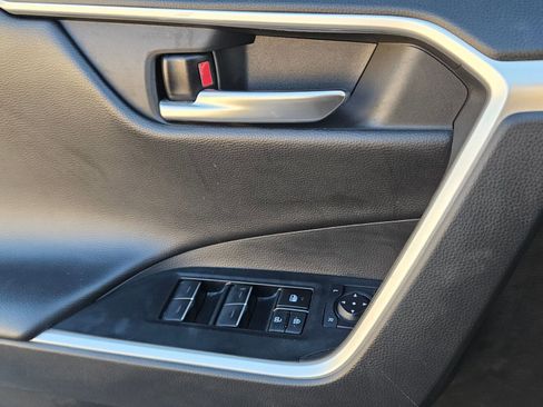 Used 2024 Toyota RAV4 Adventure image 31