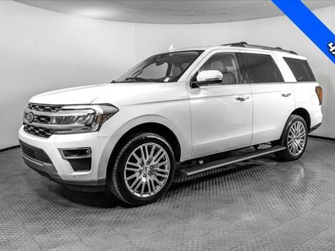 Used 2024 Ford Expedition Limited AWD/4WD image 2