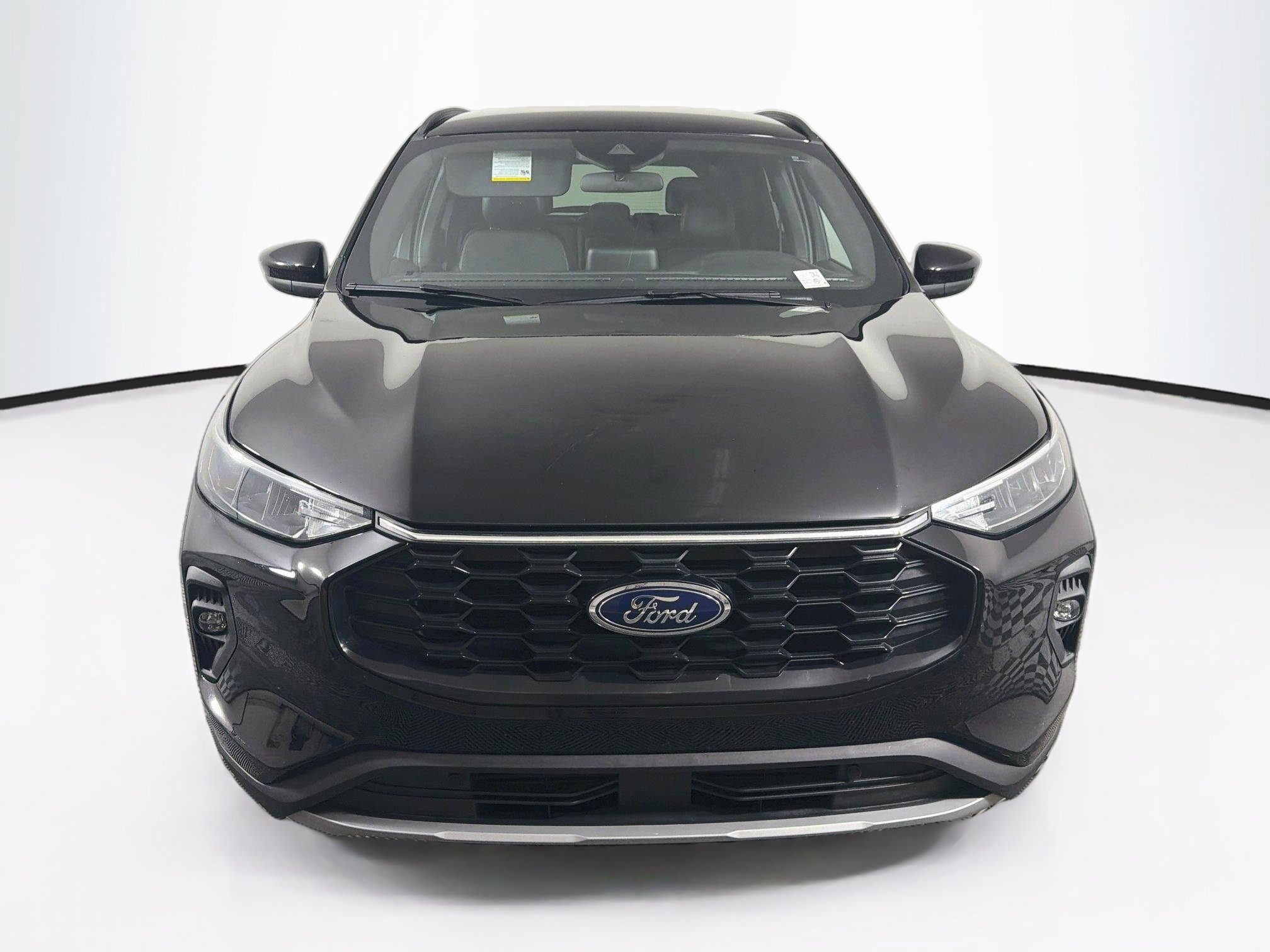 Used 2025 Ford Escape ST-Line Select AWD/4WD image 2