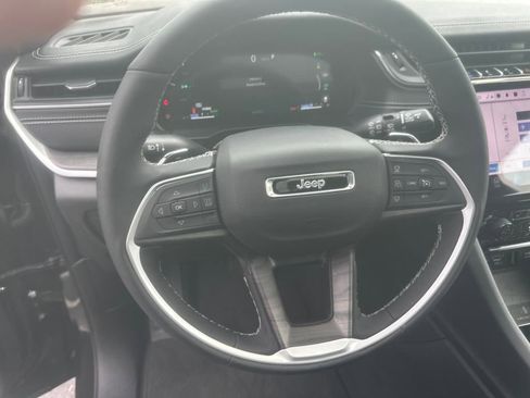 New 2024 Jeep Grand Cherokee Limited 4xe w/ Luxury Tech Group II image 18