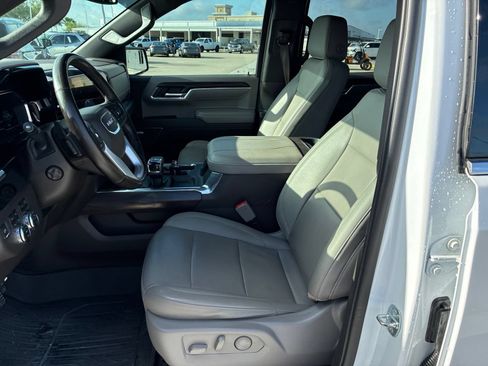 Used 2023 GMC Sierra 1500 SLT AWD/4WD image 15