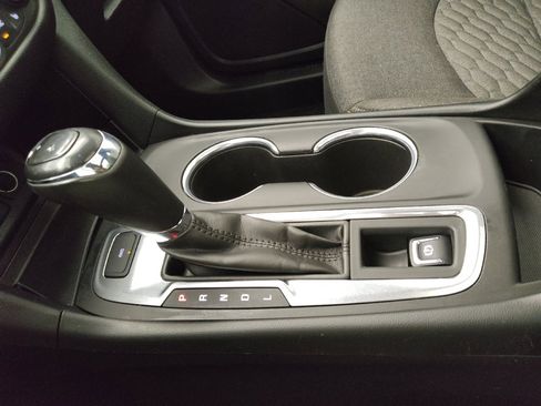 Used 2019 Chevrolet Equinox LT w/ Sun & Navigation Package image 26