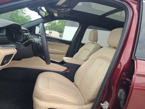 Used 2023 Jeep Grand Cherokee L Limited AWD/4WD image 11