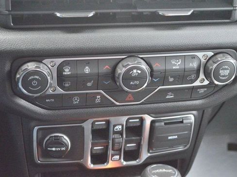 New 2026 Jeep Gladiator Sport image 27