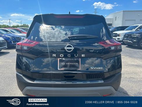 Used 2023 Nissan Rogue SV AWD/4WD image 7