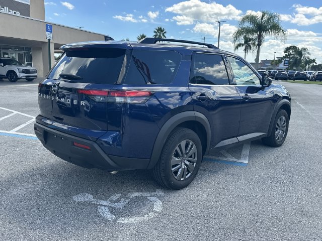 Used 2025 Nissan Pathfinder SV FWD image 6