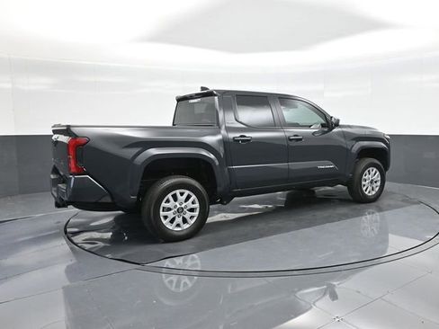 Certified 2025 Toyota Tacoma SR5 image 15