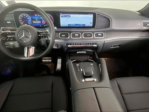 Used 2026 Mercedes-Benz GLS 450 4MATIC image 13