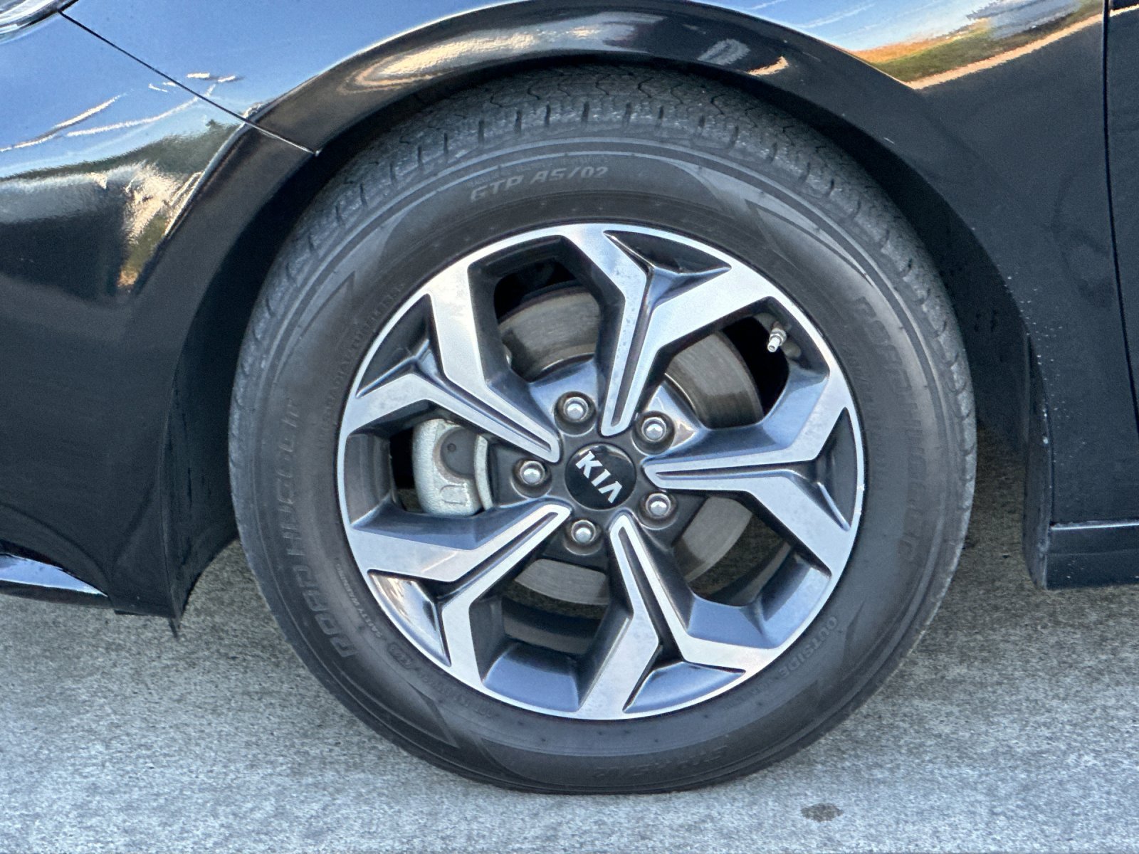 Used 2020 Kia Forte LXS FWD image 23