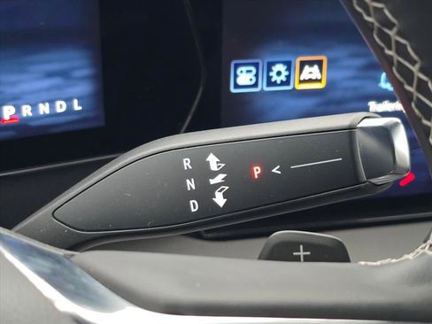 Certified 2025 Chevrolet Traverse LT image 24