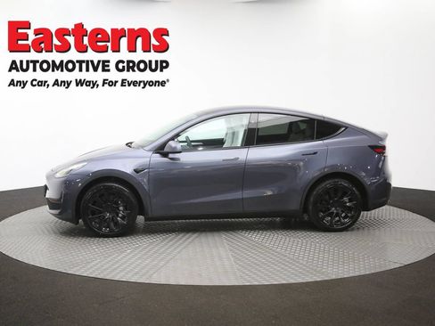 Used 2023 Tesla Model Y AWD image 54