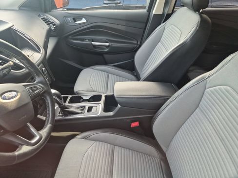 Certified 2019 Ford Escape SE FWD image 25