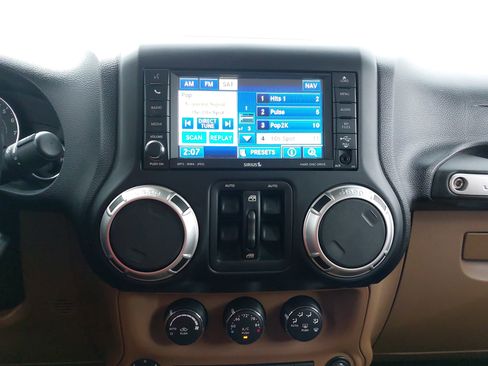 Used 2011 Jeep Wrangler Unlimited Sahara w/ Mopar Chrome Edition Group AWD/4WD image 21