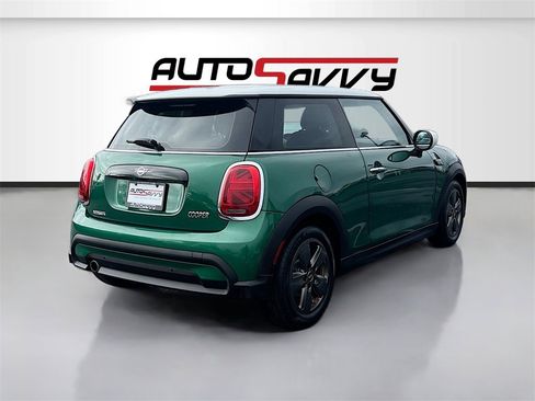 Used 2023 MINI Cooper 2-Door Hardtop image 7
