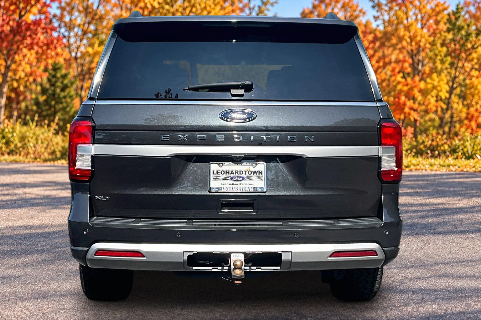 Certified 2022 Ford Expedition XLT AWD/4WD image 3