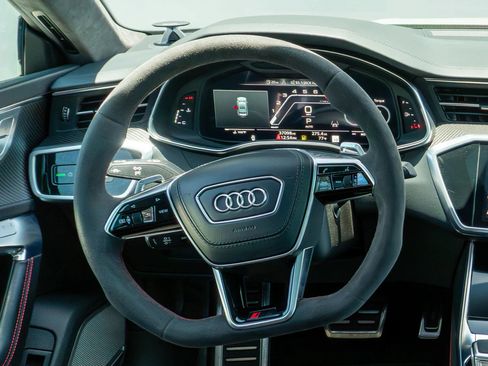 Used 2021 Audi RS 7 Sportback AWD/4WD image 32