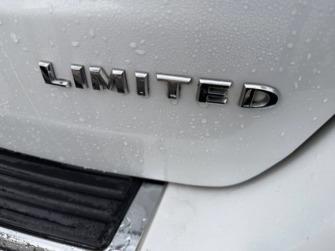 Used 2021 Jeep Grand Cherokee Limited AWD/4WD image 31