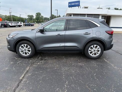 Used 2023 Ford Escape Active w/ Tech Pack #1 AWD/4WD image 2