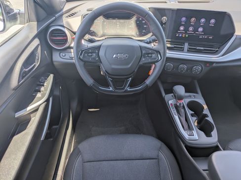 New 2026 Chevrolet Trax RS FWD image 4