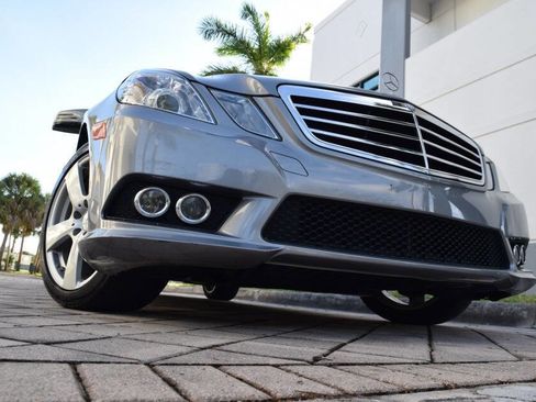 Used 2010 Mercedes-Benz E 350 4MATIC Sedan image 13